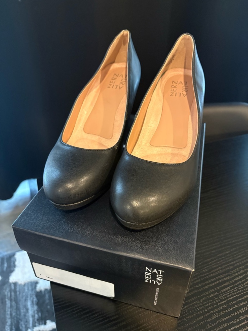 NATURALIZER Michelle Pumps
